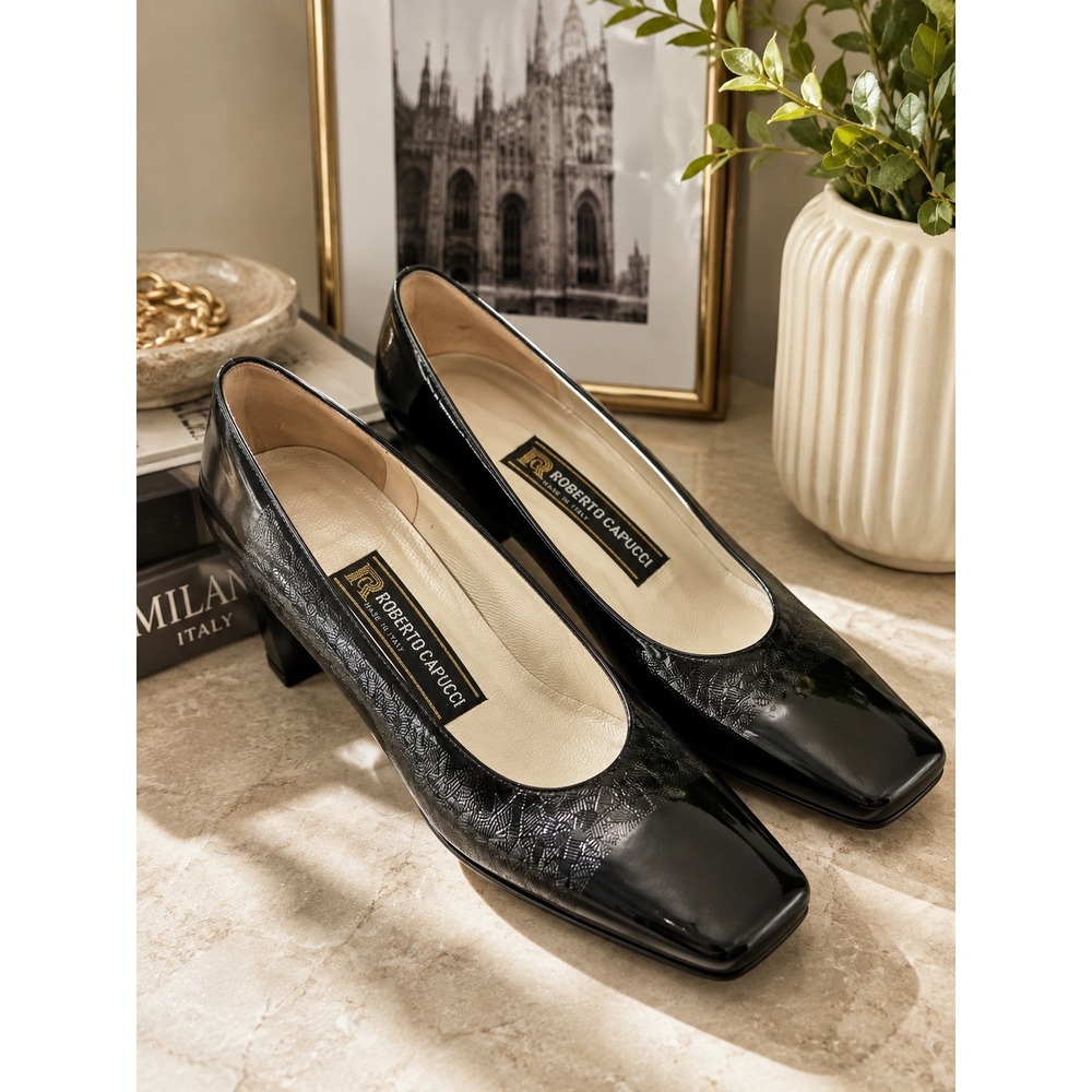 Roberto Capucci Black Patent Leather Square Toe Pumps Italy Size 9B Embossed